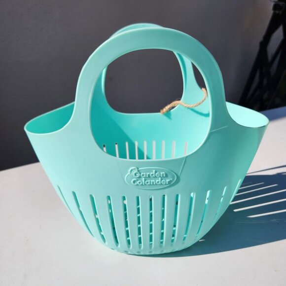 NEW Hutzler Mini Colander Garden Basket Vegetable Produce Collection w/ Handles - Picture 4 of 8